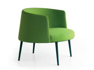 Тканевый стул с подлокотниками