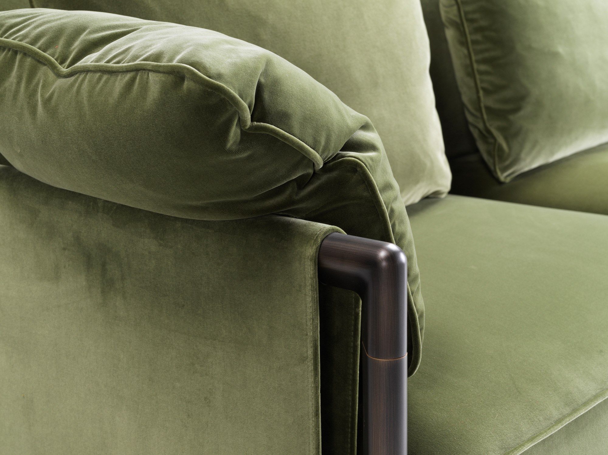 3-местный бархатный диван GHIDINI1961 Додо ARCH-00059437 - Вид №1