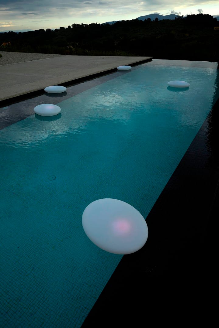 Настольная или плавающая лампа из полиэтилена Martinelli Luce Gloulglou Pol ARCH-00101308 - Вид №9