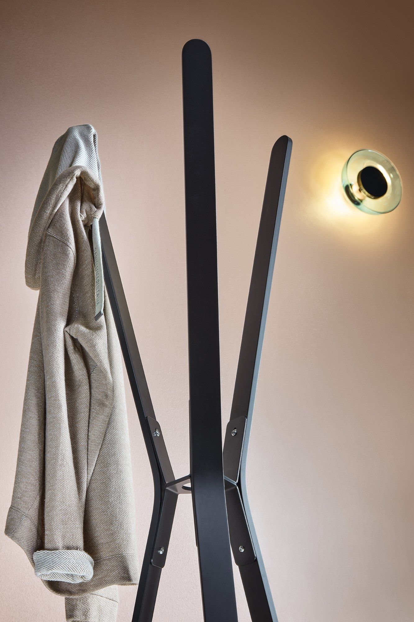 Деревянная напольная вешалка Made Design MILANO ARCH-00081285 - Вид №3