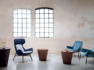 Круглый деревянный журнальный столик