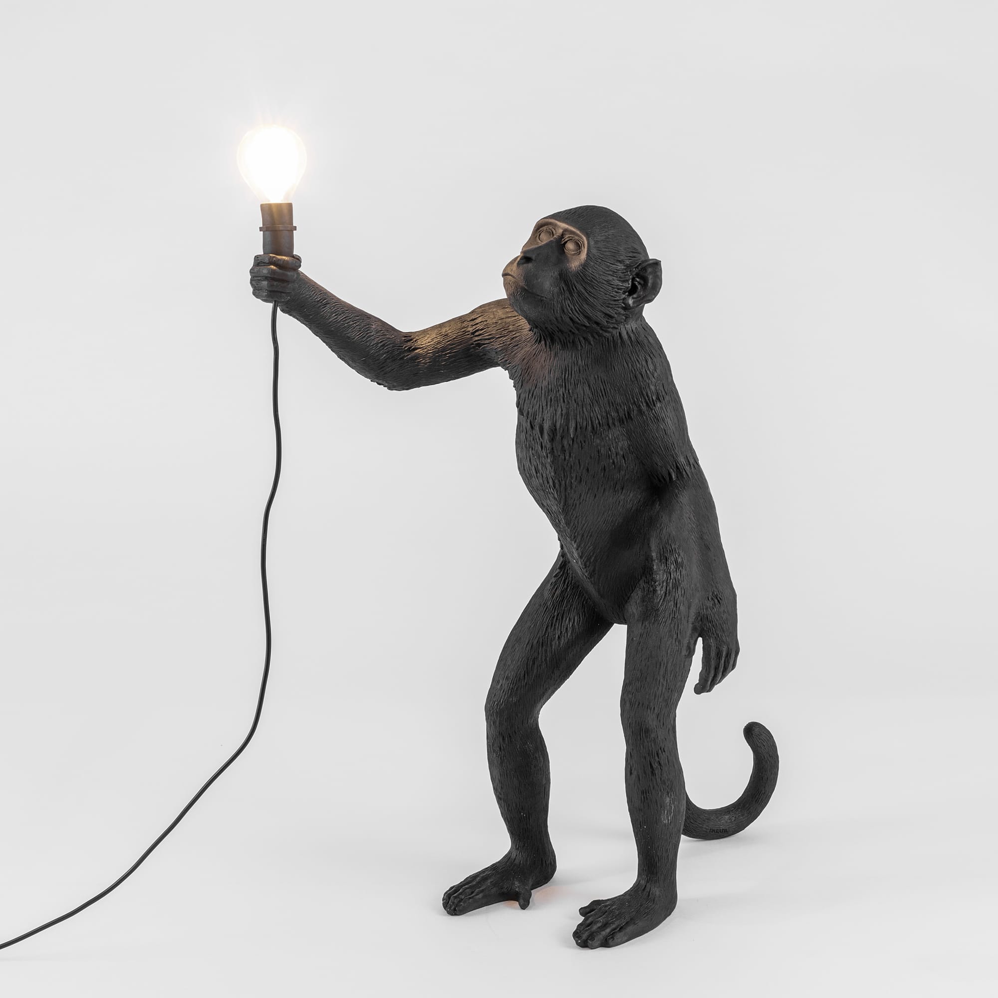 Seletti 14920 standing MONKEY black лампа настольная обезьяна с лампочкой 114255 - Вид №3