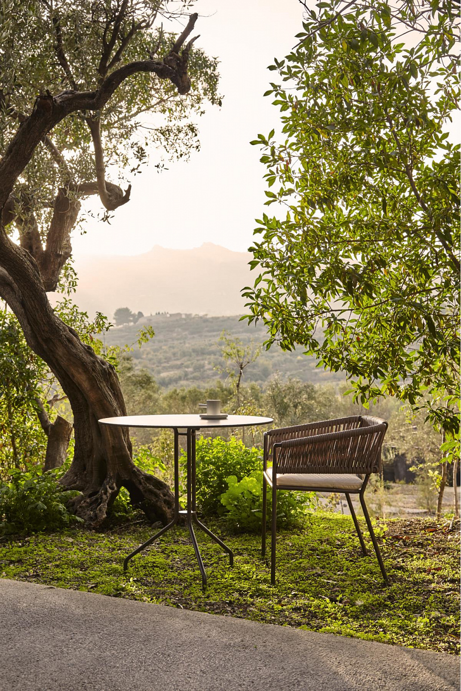 107237 Обеденный стол со столешницей Compact Ø 80 см Point Weave POINT1920 