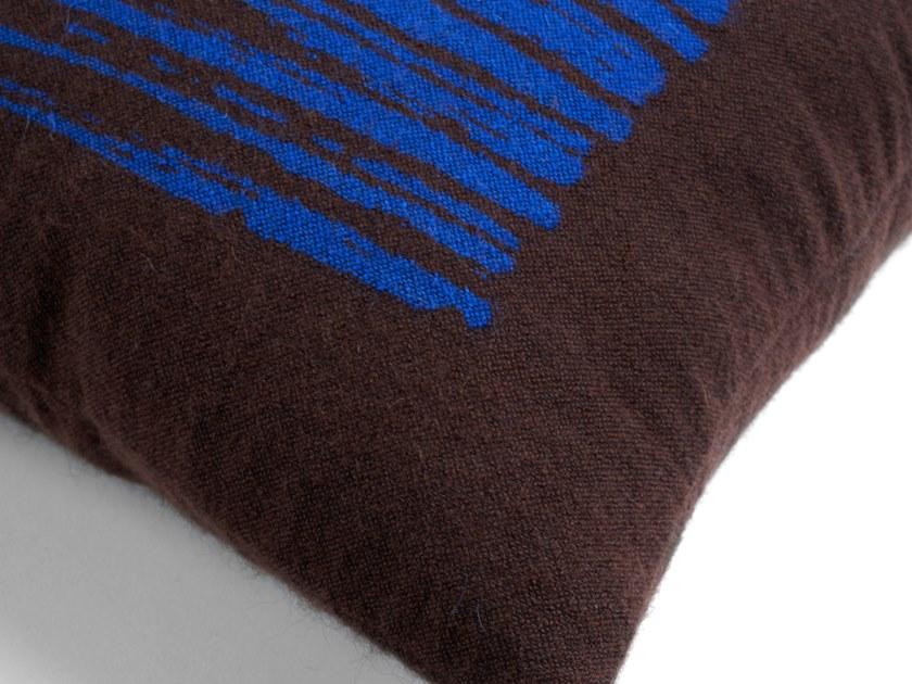 Ethnicraft Квадратная тканевая подушка для дивана Mystic ink 21066 - Вид №1