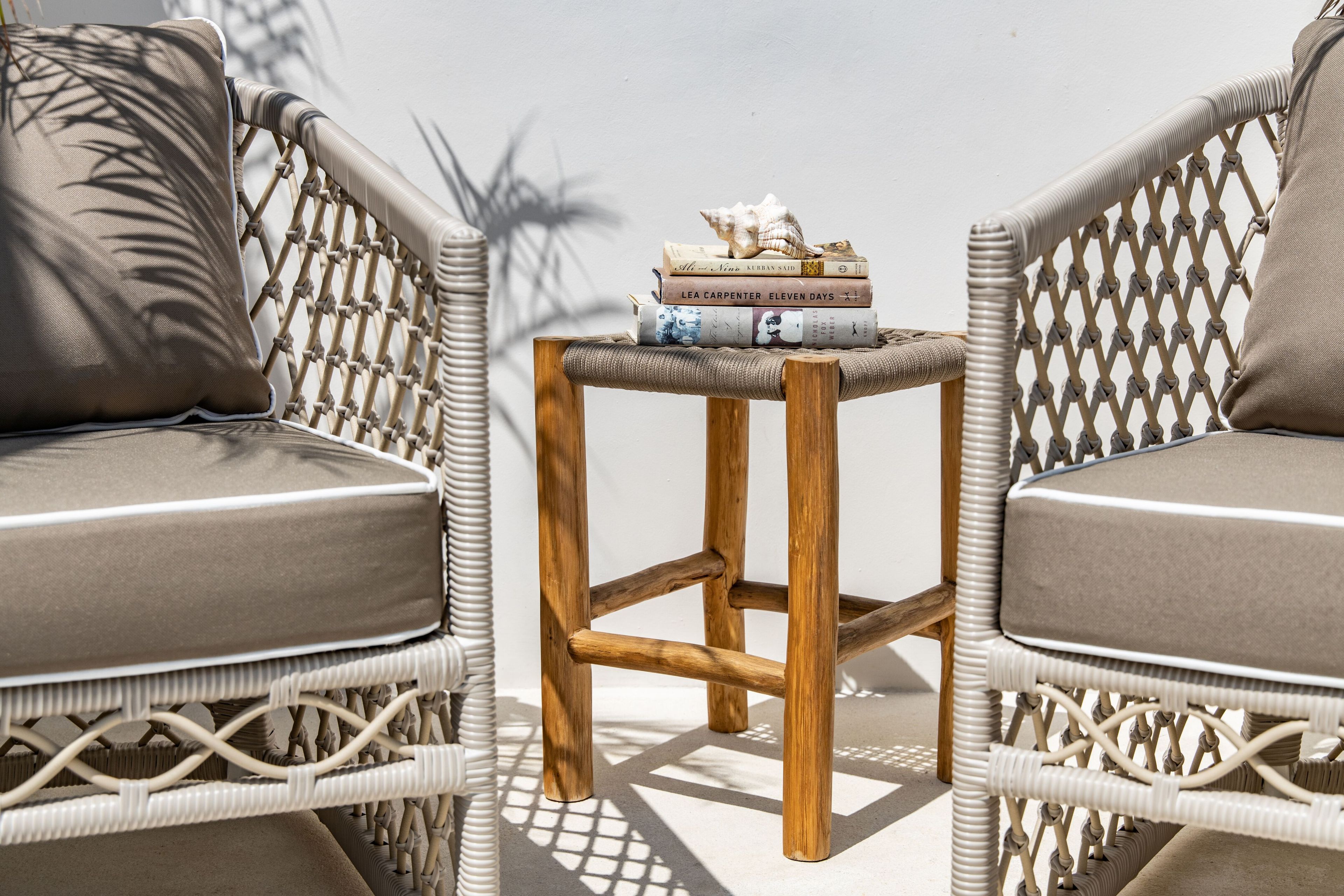 Низкий садовый стул из тикового дерева cbdesign Sauvage ARCH-00096858 - Вид №1