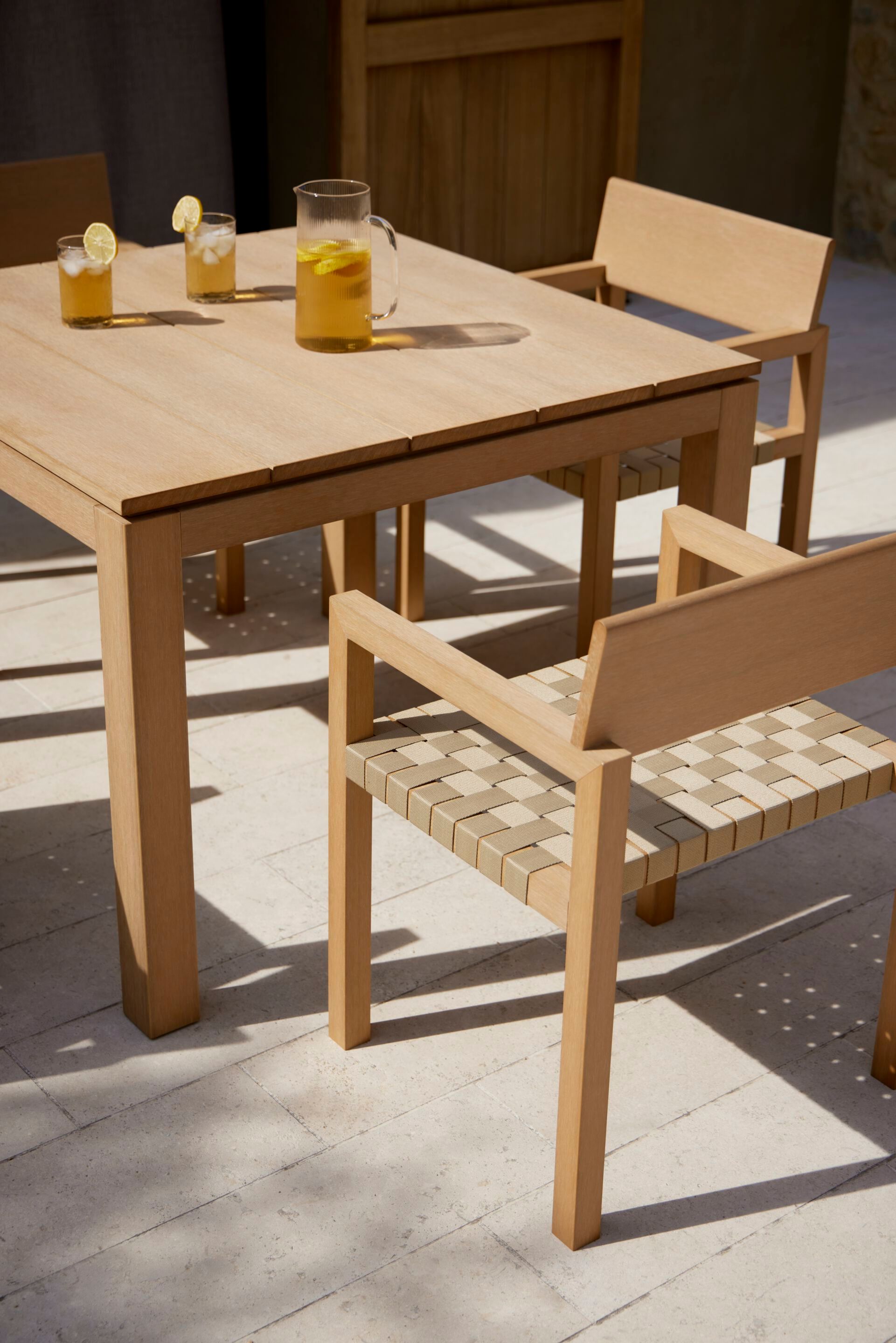 Квадратный садовый стол в TechTeak POINT Kubik ARCH-00095218 - Вид №5