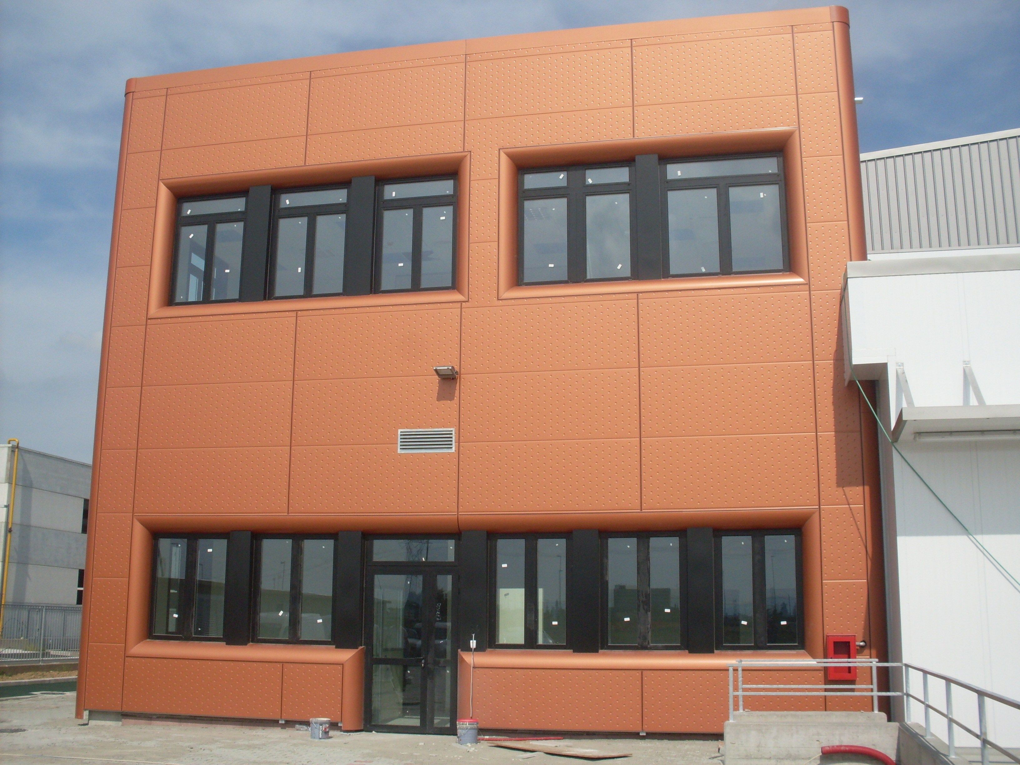 Изолированная металлическая панель для фасада ELCOM SYSTEM ТЕРМОПАРЕТЫ® ARCH-00063678 - Вид №33