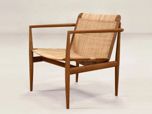 Стул из тикового дерева