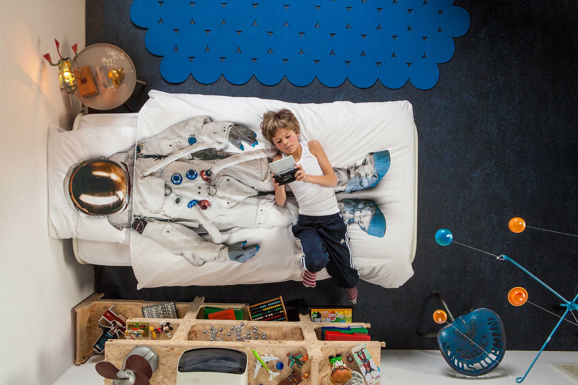 Детское постельное белье односпальное "Астронавт" 150х200 см SNURK  335401 Белый  - Вид №1