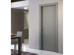 Лакированная распашная дверь