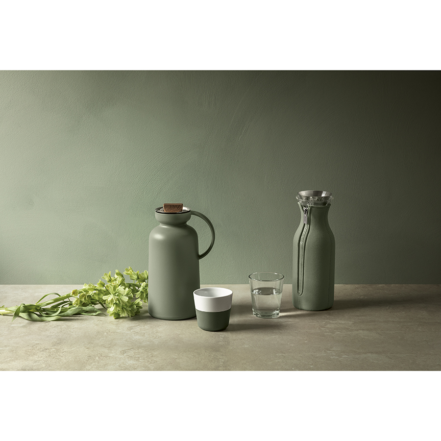 567996 Графин fridge в неопреновом текстурном чехле, 1 л, зеленый Eva Solo  - Вид №1