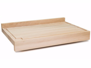 Деревянная прямоугольная разделочная доска с канавкой