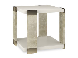 Высокий квадратный деревянный журнальный столик