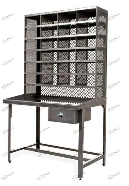 Tolix Металлический стол с полками sun-id-1415529