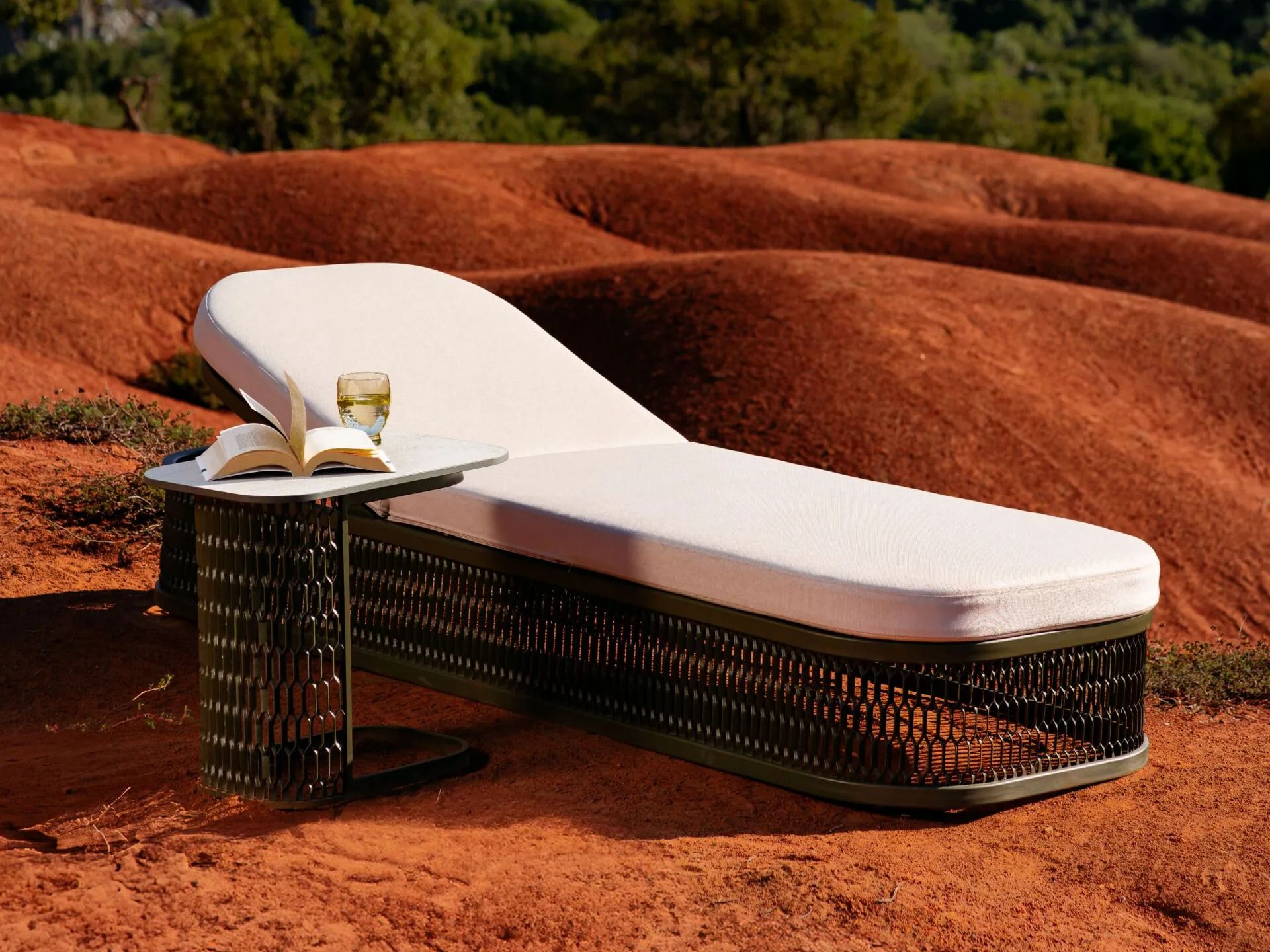 Алюминиевый журнальный столик с порошковым покрытием 10Deka Ventura ARCH-00042009 - Вид №1