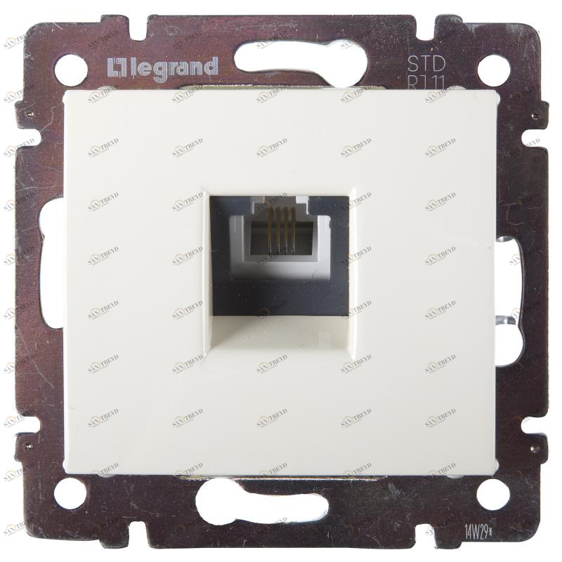 Розетка компьютерная Legrand Valena RJ45 кат. 5e UTP белая 7658