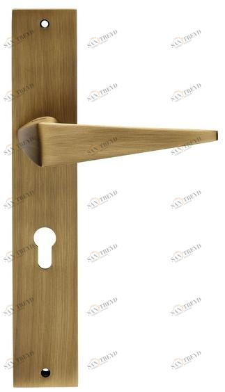 LINEA CALI' Латунная ручка на пластине в современном стиле Komfort sun-id-1448012