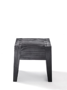 Низкий кедровый стул