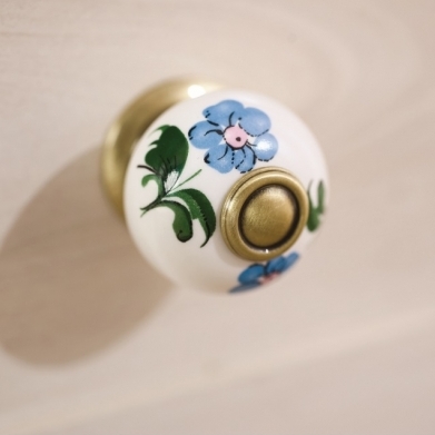 Стеллаж для книг с дверцей беленый дуб Flower CILEK FLOWER 00-3832192 Бежевый Santreyd - Вид №3