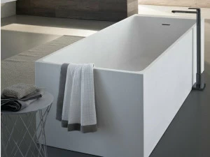 DISENIA Отдельностоящая прямоугольная ванна Square