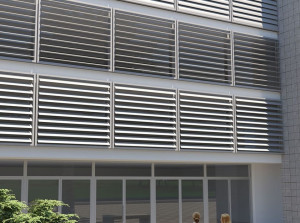 Поворотные или фиксированные алюминиевые ограждения