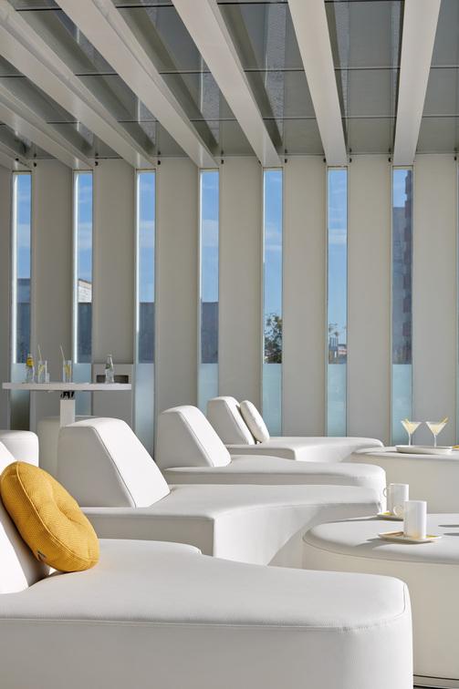 Concept 2 морская кожа белого цвета Manutti Moon Island MNST429 - Вид №3