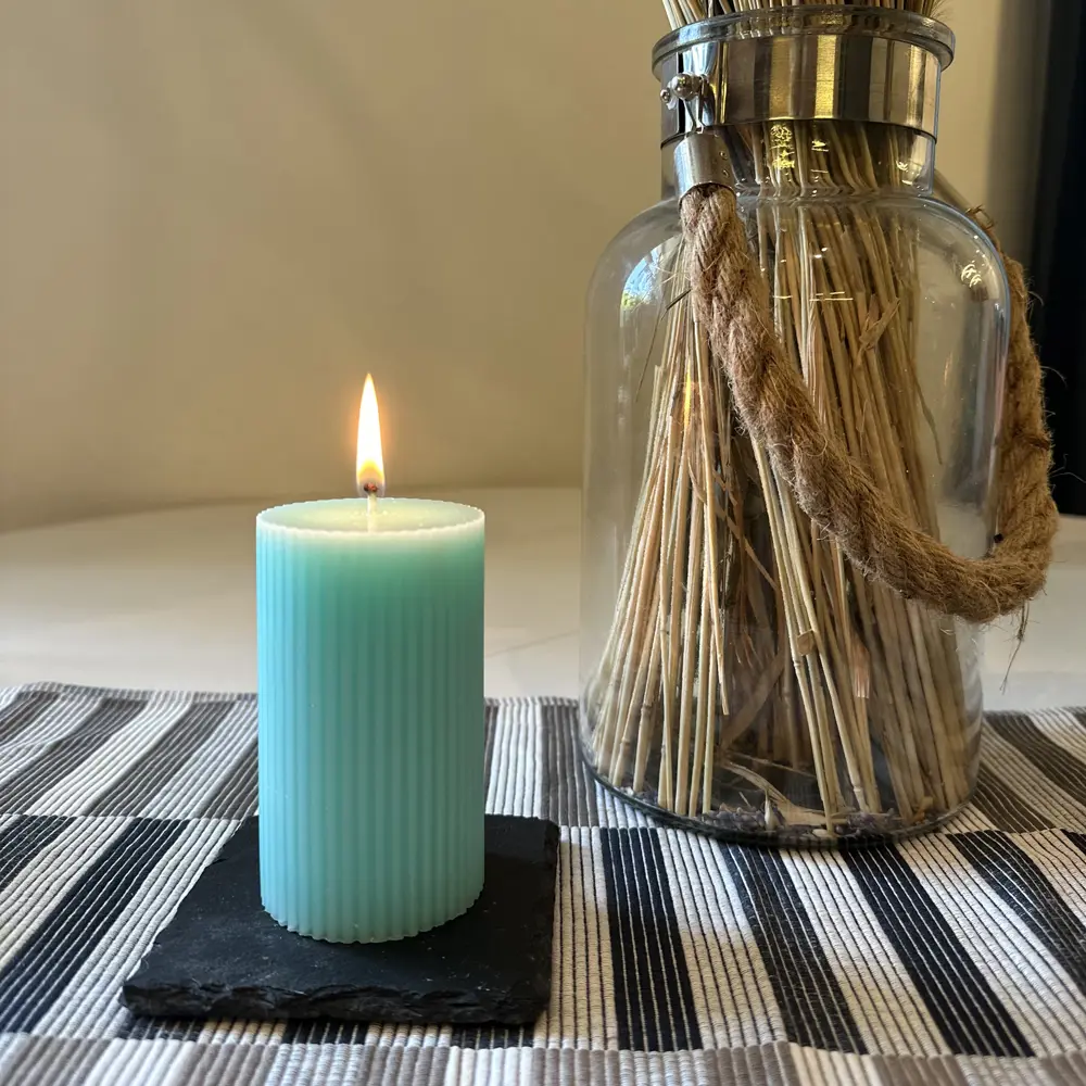 Дизайнерская свеча-столбик Santreyd Ribbed зеленый 89370280 STLM-0824892 - Вид №2