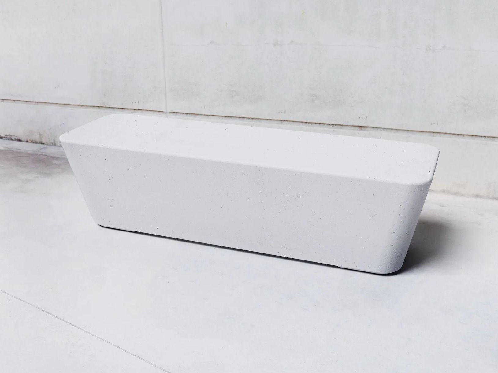 Бетонная скамья без спинки SIT Smooth ARCH-00030071