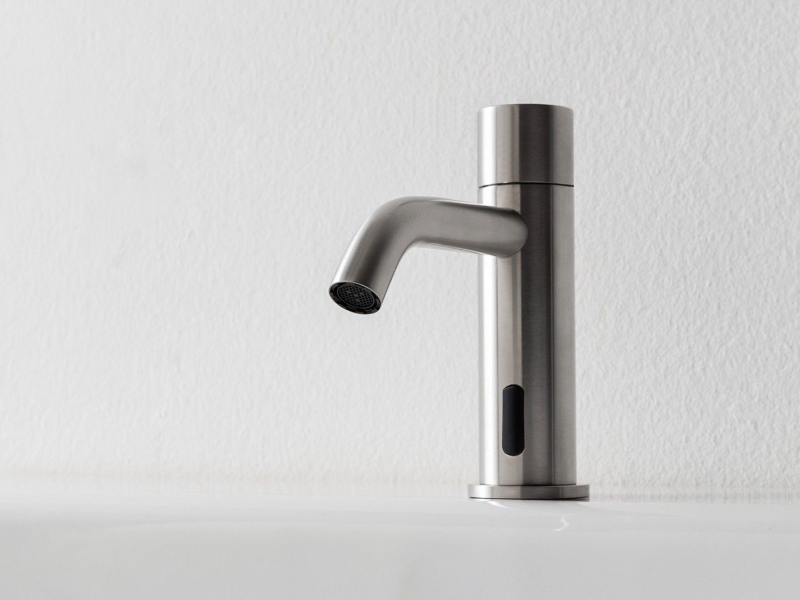 Электронный смеситель для раковины из нержавеющей стали Rubinetterie Treemme 40 мм ARCH-00111409 - Вид №1