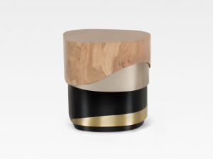 Высокий дубовый журнальный столик