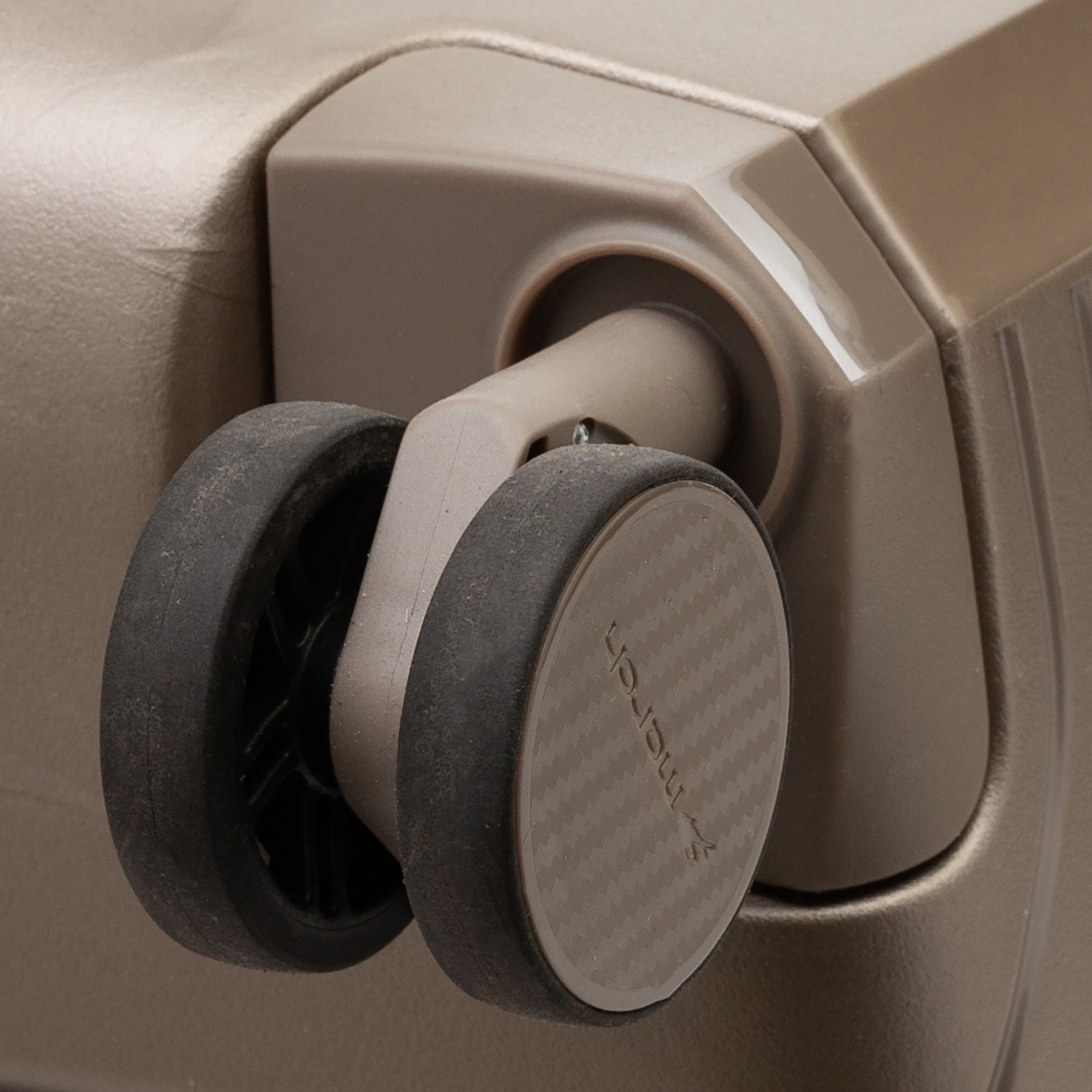 M1200-86-72 Чемодан M1200*72 Spinner 77 March Gotthard Metallic  - Вид №4