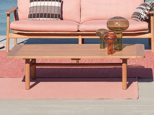 Низкий прямоугольный стол из тикового дерева