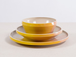 Набор посуды из глазурованной керамики