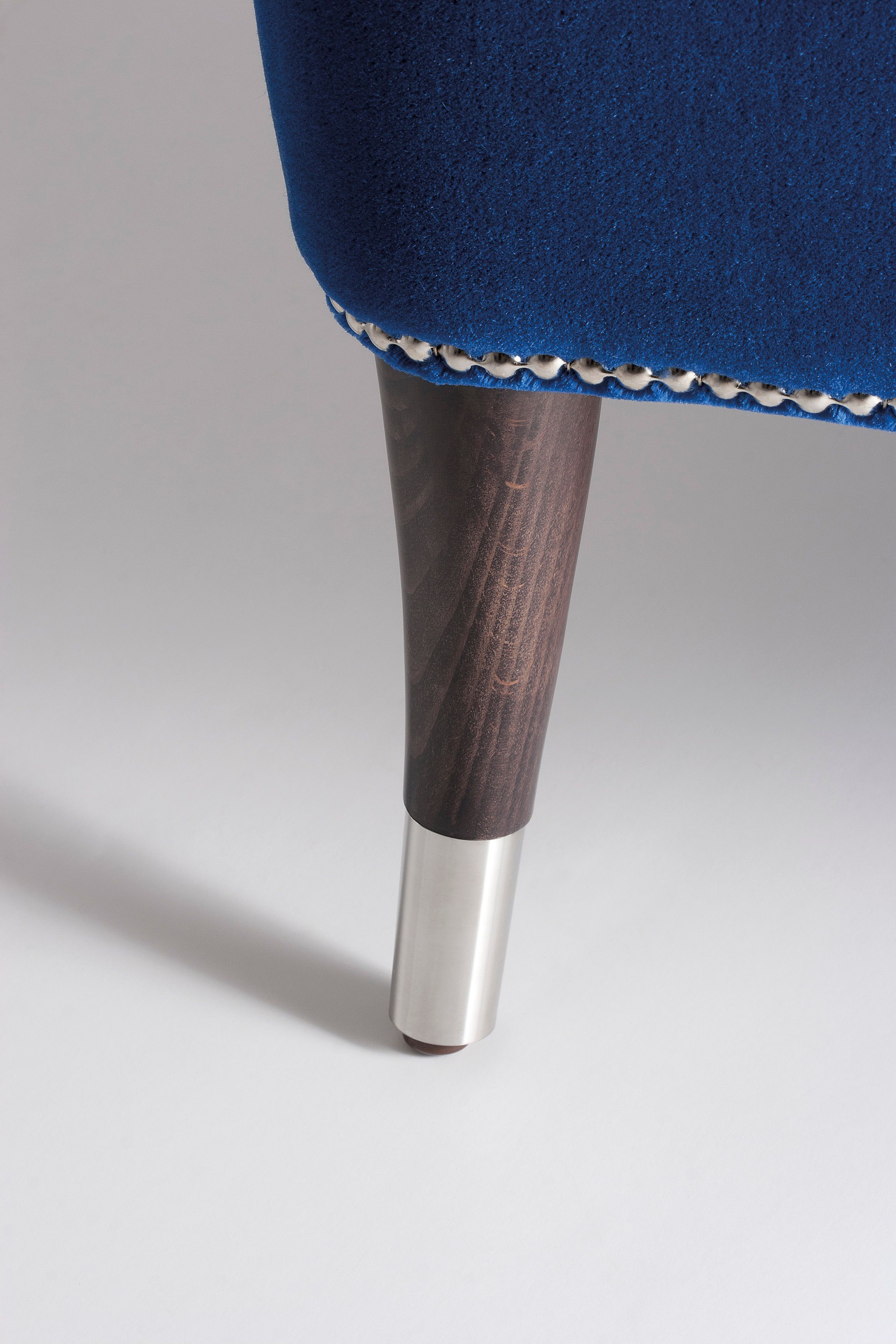 Тканевый табурет с подставкой для ног со спинкой Tirolo ARCH-00145520 - Вид №2