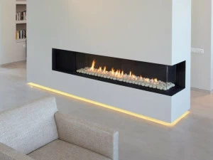 BRITISH FIRES Встроенный газовый камин с дистанционным управлением