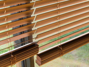 Деревянные жалюзи