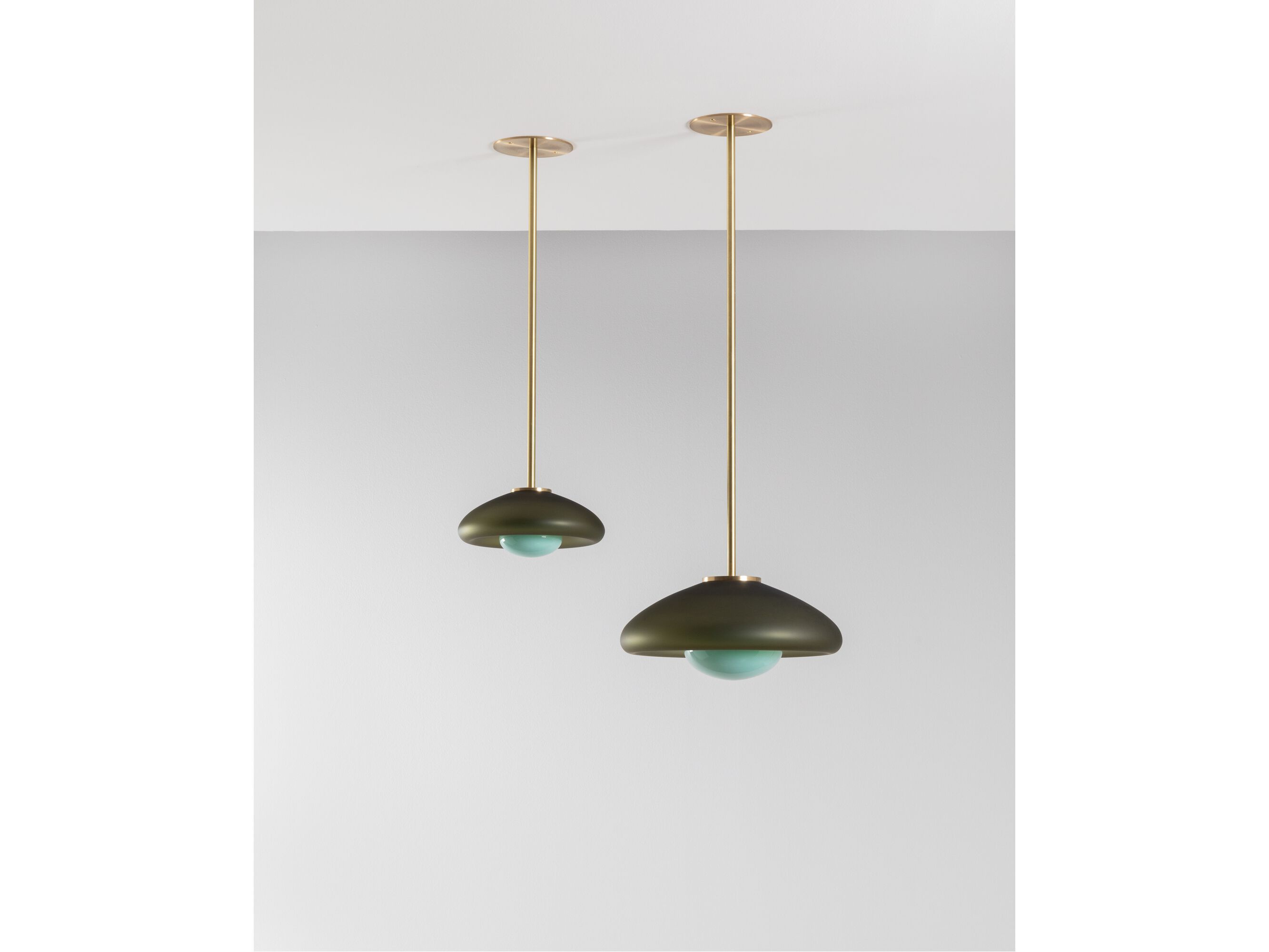 Светодиодный подвесной светильник из латуни и ледяного стекла SkLO Pillow ARCH-00066023 - Вид №2