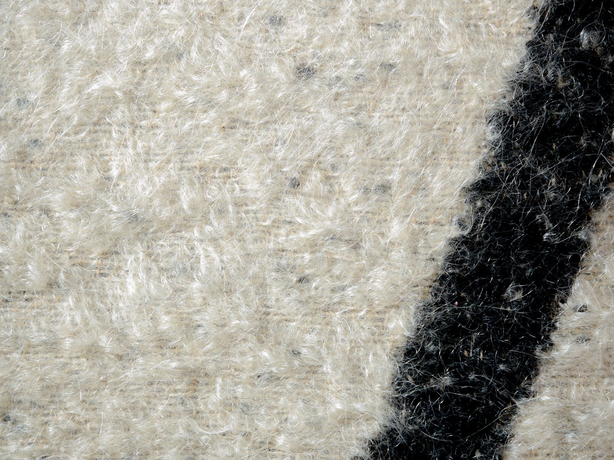 Квадратная подушка из мохера The House of Lyria MILLET ARCH-00078840 - Вид №3