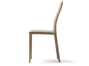 Кожаный стул