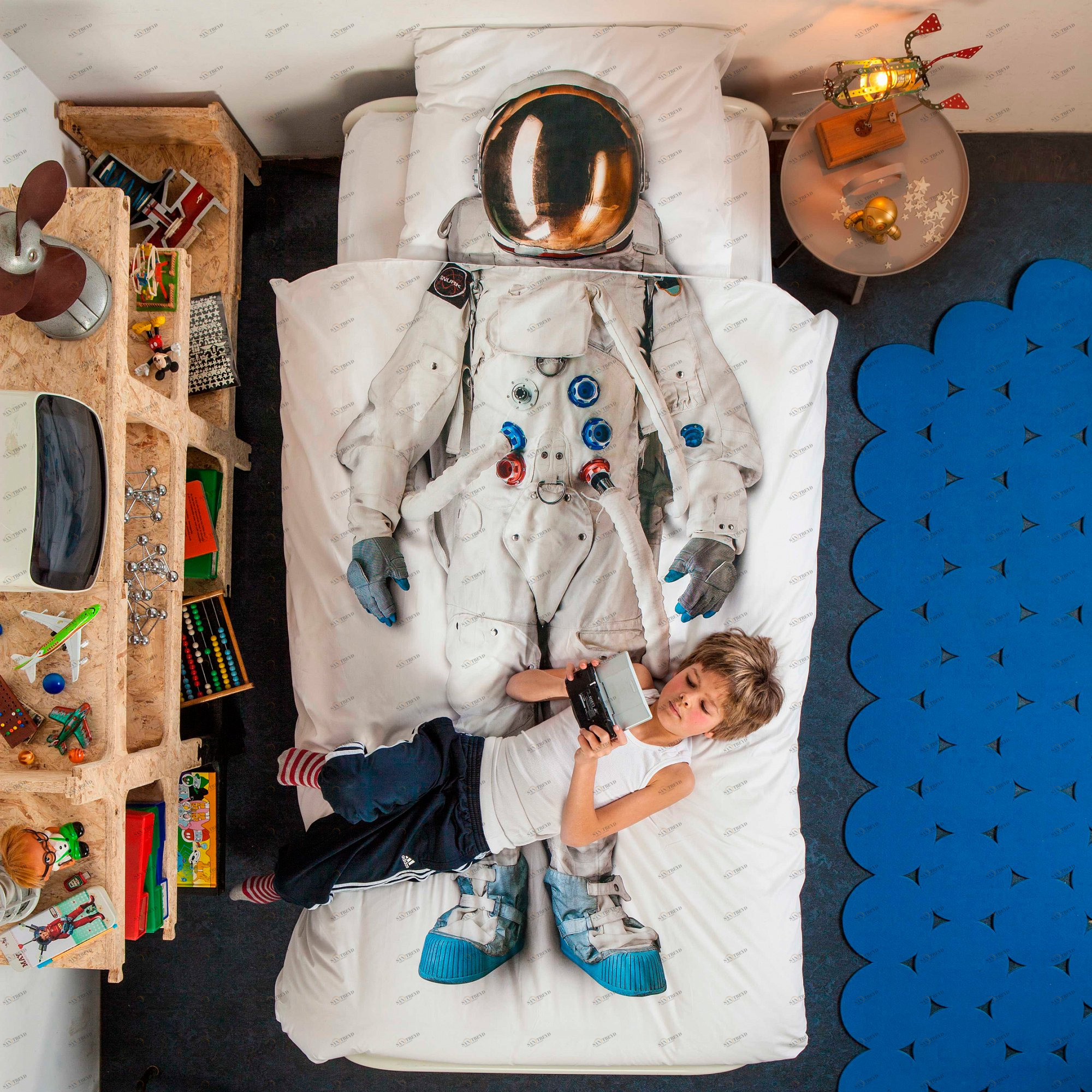 Детское постельное белье односпальное "Астронавт" 150х200 см SNURK  335401 Белый 