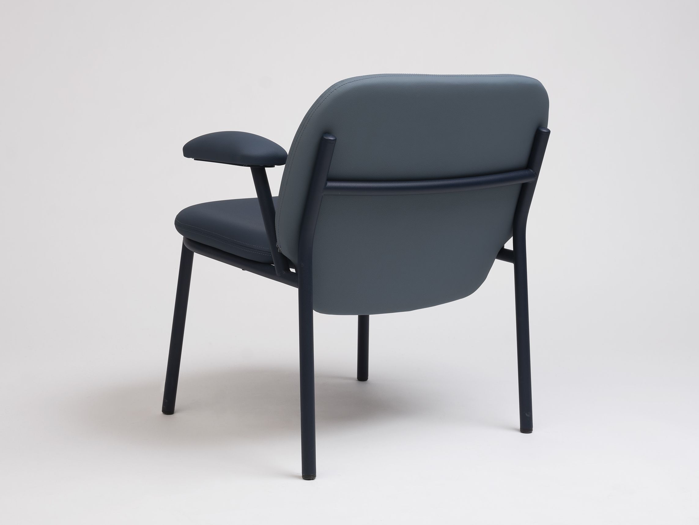 Кожаный мягкий стул с подлокотниками ONDARRETA шерсть ARCH-00093633 - Вид №1