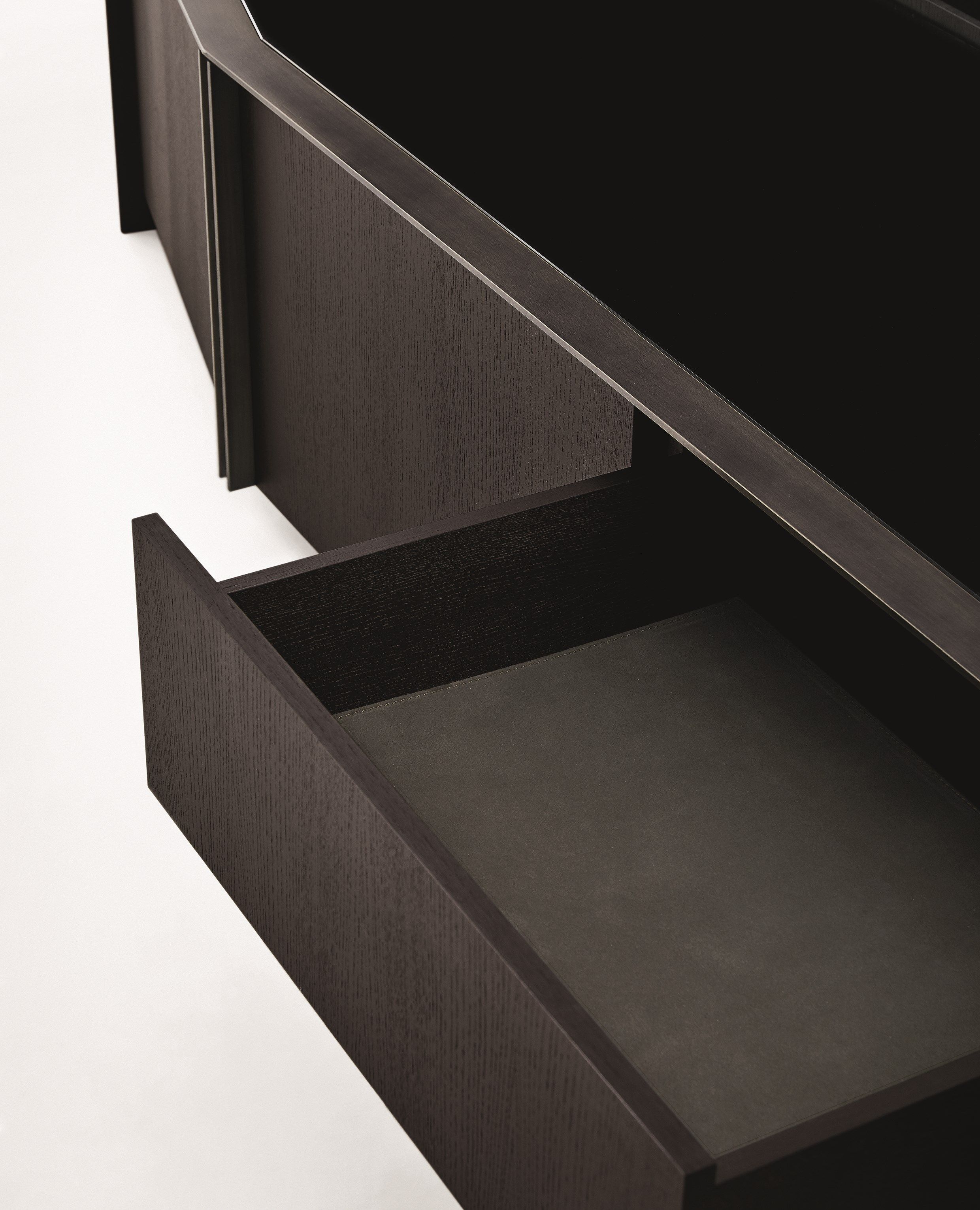 Деревянный шкаф с распашными дверями Gallotti&Radice Athus ARCH-00141070