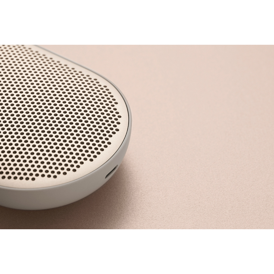 Акустика портативная BeoPlay P2, темно-серая Bang & Olufsen 1280480 - Вид №2