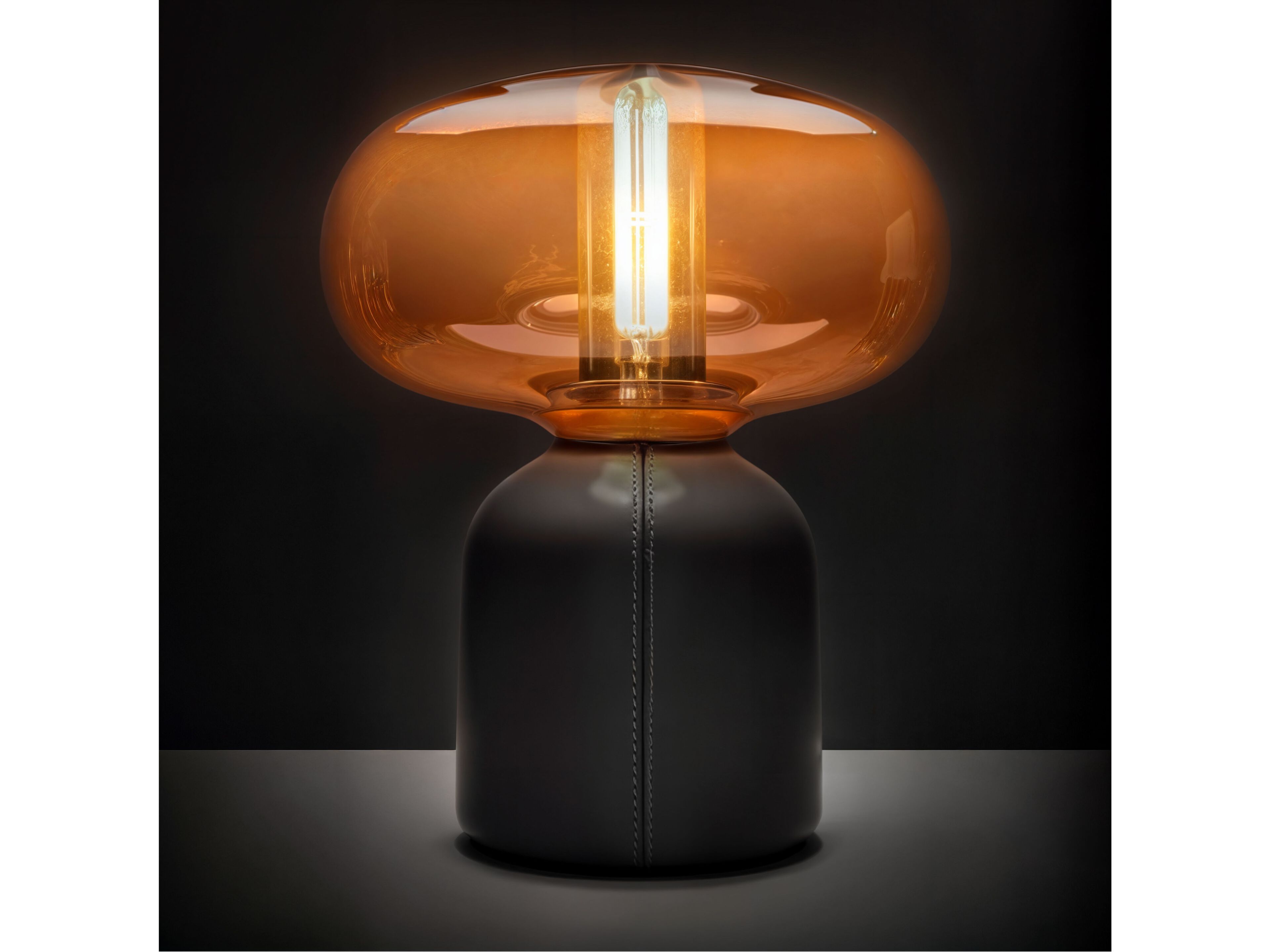 Настольная лампа из кожи и хрусталя Wayne Enterprises Home Collection WE-193 ARCH-00028852 - Вид №1