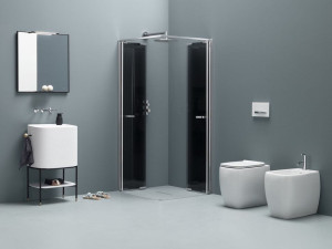 Угловая душевая кабина со складной дверью