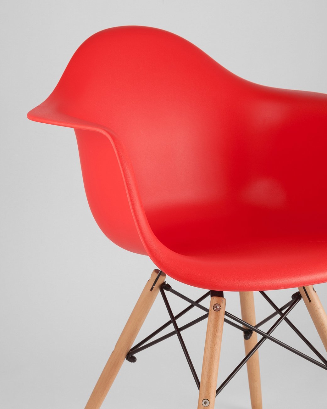 Кресло красное пластиковое с деревянными ножками Eames W EAMES EAMES DAW 00-3881989 Красный  - Вид №6