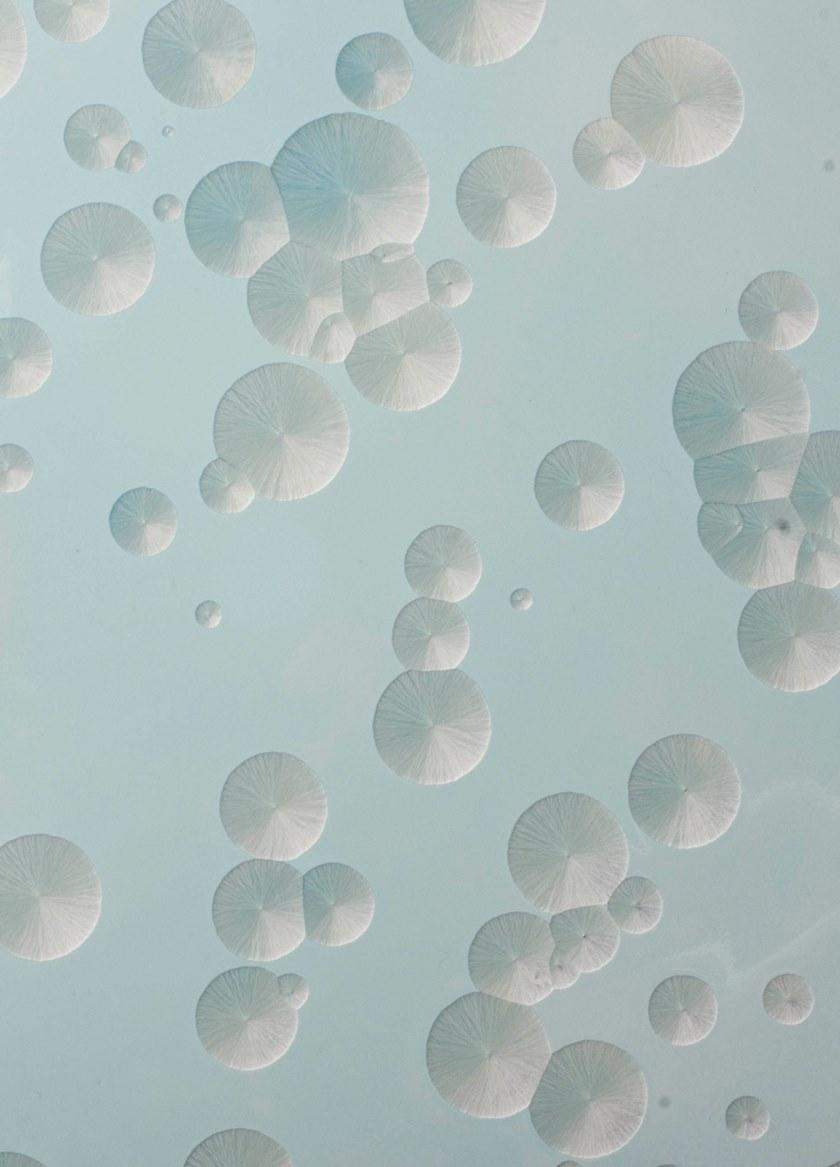 Lladró Круглый журнальный столик из фарфора Moment 01040218 - Вид №1