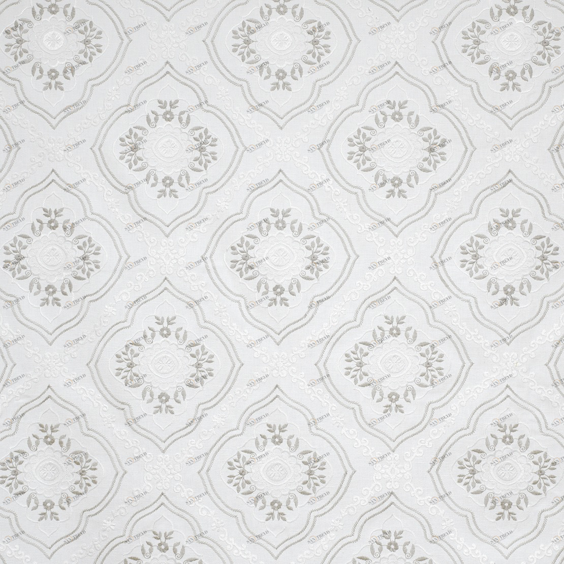 Рулон обоев MANOSQUE MANO81621140. Основа вышивка Casadeco