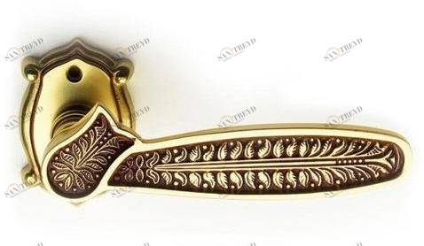 Pasini Ручка из латуни на розетке Pasha 3921