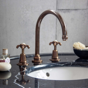 Basin Taps краны The Swan Basin Mixer